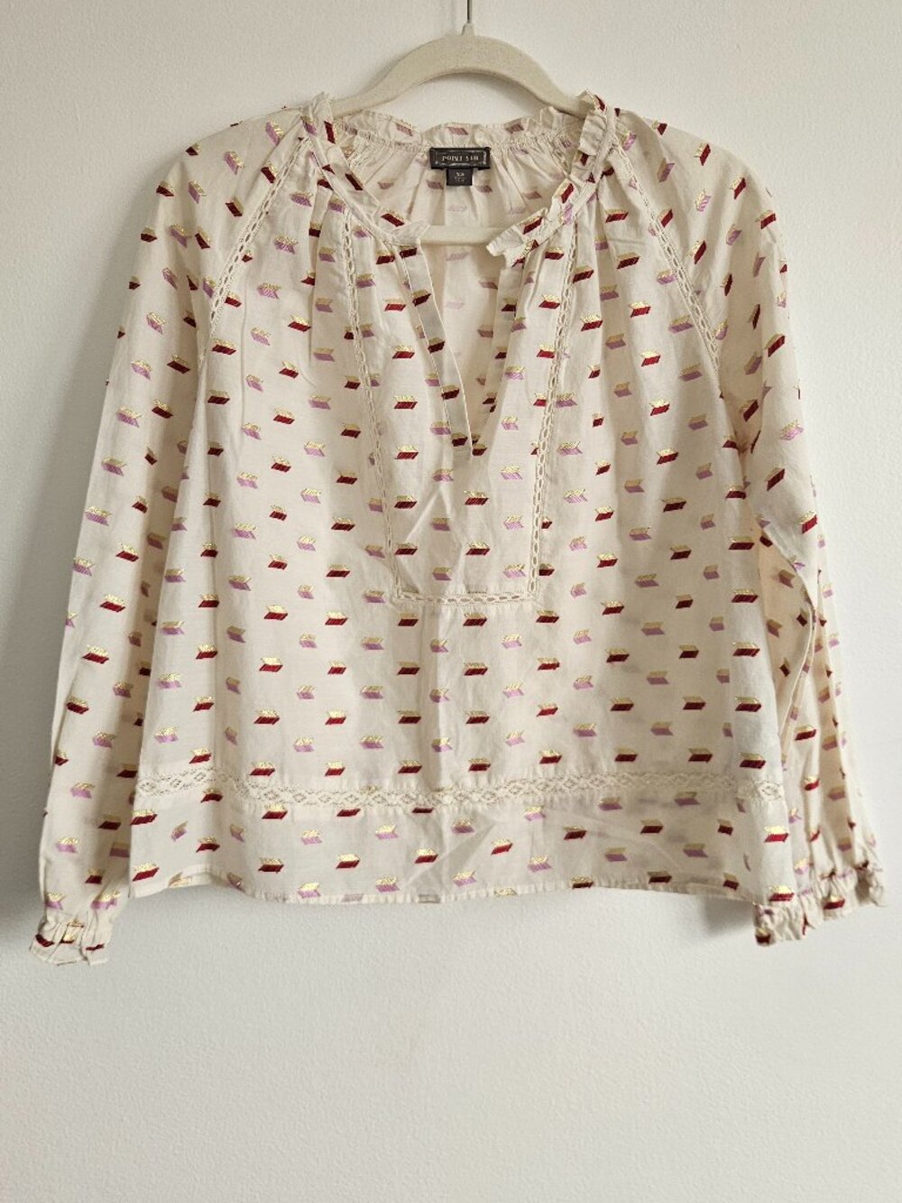 Point Sur XS Blouse Ivory Red Pink Gold Arrows Long Sleeve Lightweight Ruffle